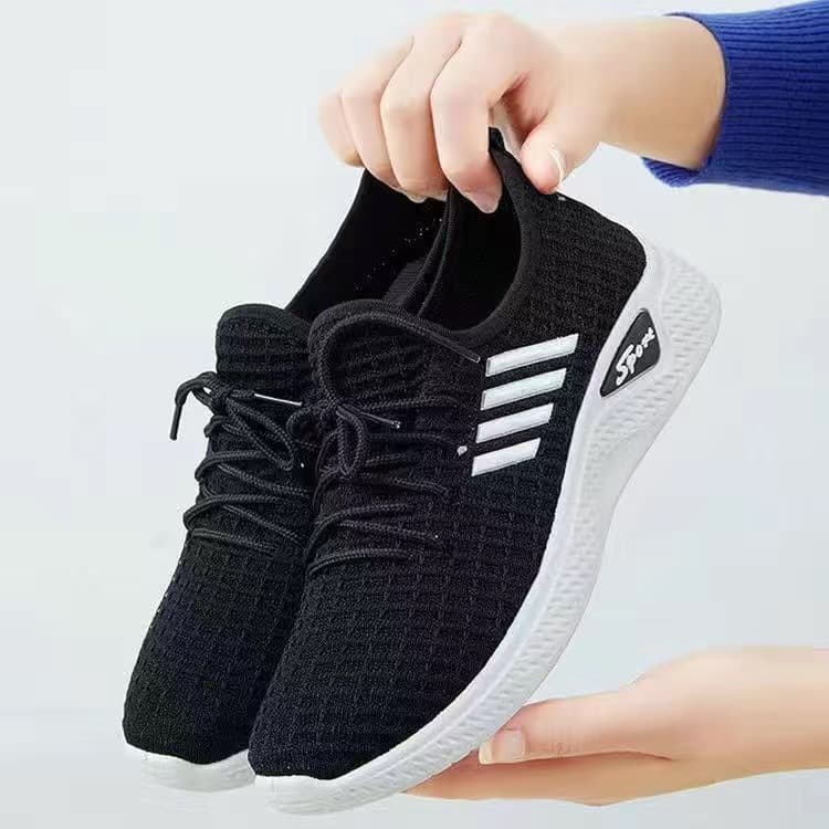 ランニングシューズ 軽量メッシュ スポーツ快足シューズ