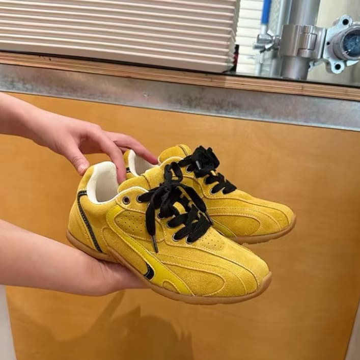 ランニングシューズ ふわもこ厚底スポーツスニーカー