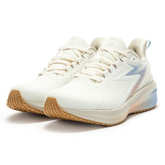ランニングシューズ 雲影（うんえい）軽量クッション ランナー
