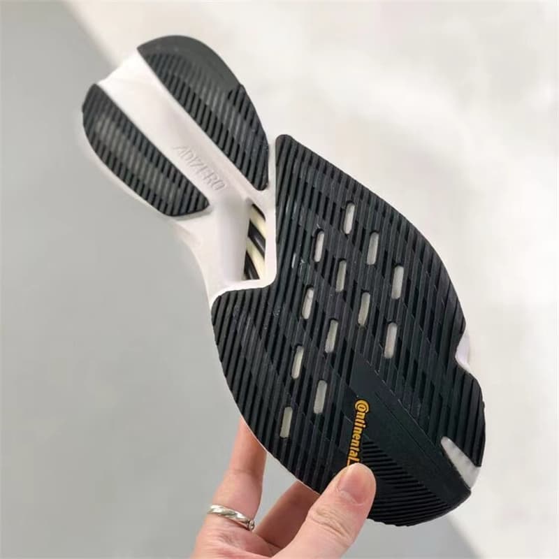 ランニングシューズ ランニングシューズ 空翔る疾風 ライトストライド