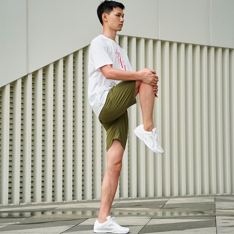 ランニングシューズ 軽快ダッシュ 通気性ランナー