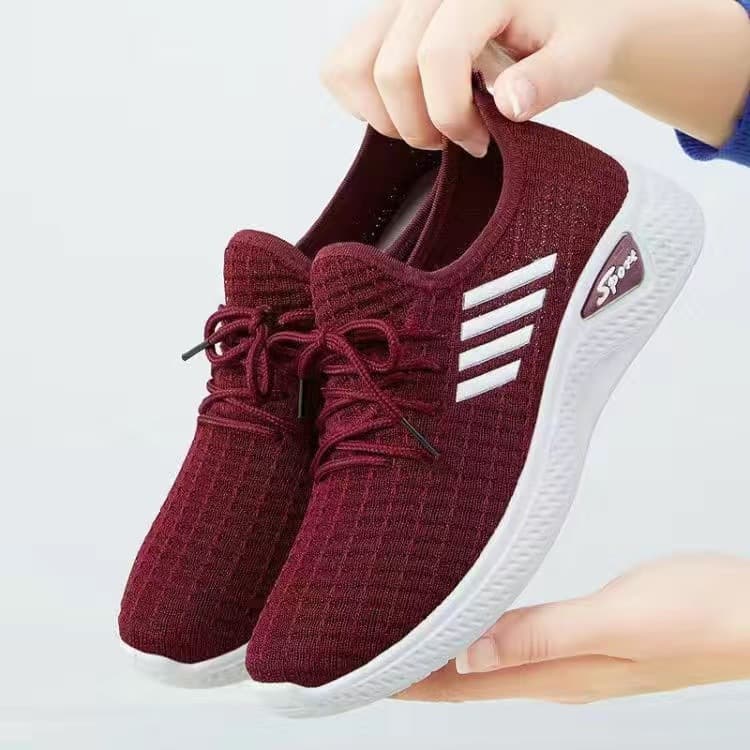 ランニングシューズ 軽量メッシュ スポーツ快足シューズ