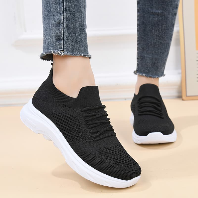 メッシュ編み軽量ランニングシューズ