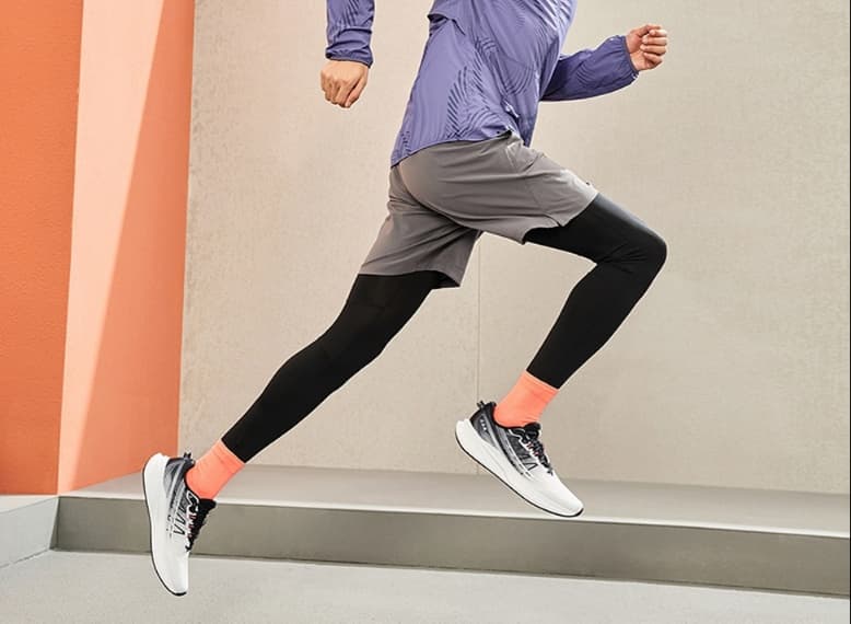 ランニングシューズ 疾駆〜クッション進化系〜軽量ランナー