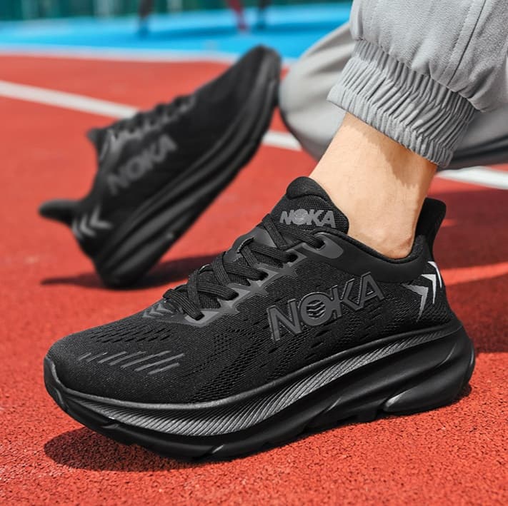 ランニングシューズ 衝撃吸収クッション搭載 軽量ランナー