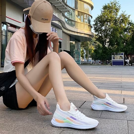 メッシュ軽量波紋ランニングシューズ