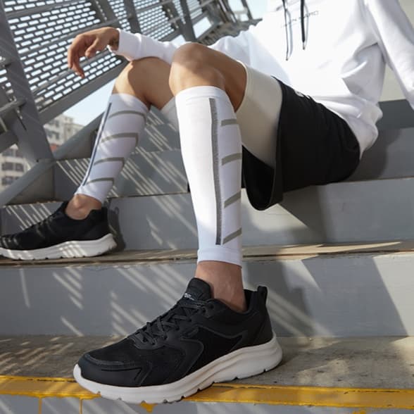 ランニングシューズ クッション性抜群 軽量メッシュランナー