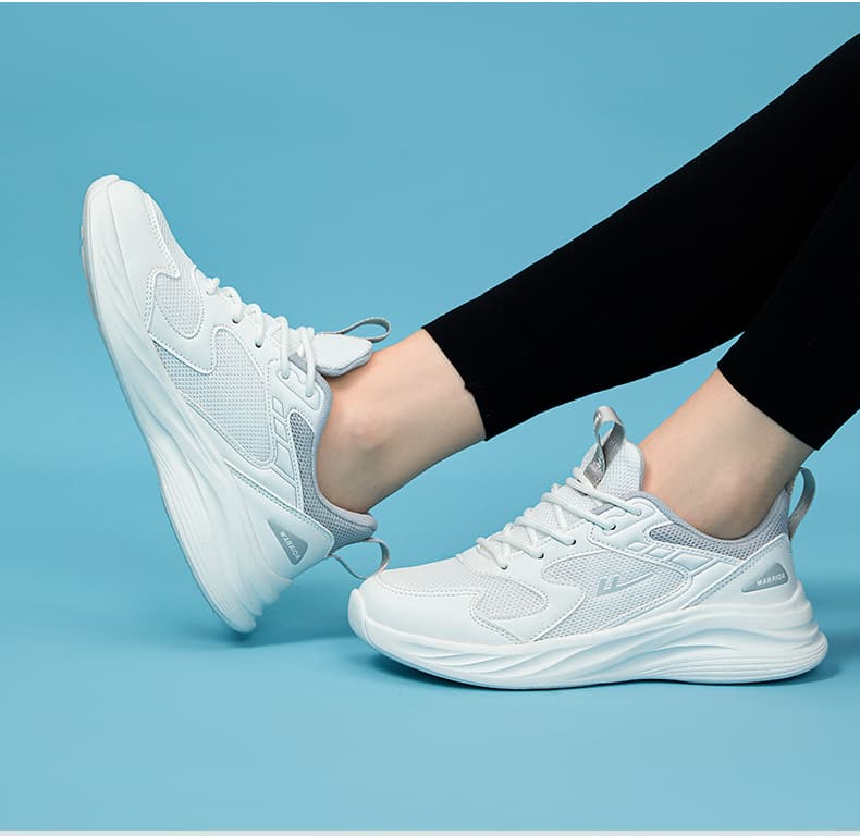 ランニングシューズ エアメッシュ 軽量ランナー