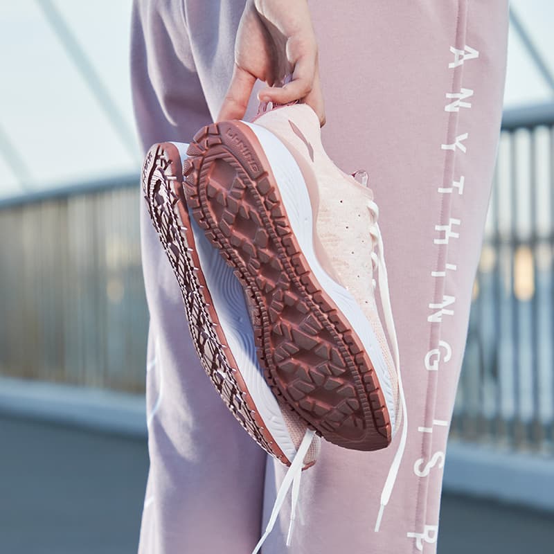 ランニングシューズ 軽量クッション ジョギングシューズ 女性向け